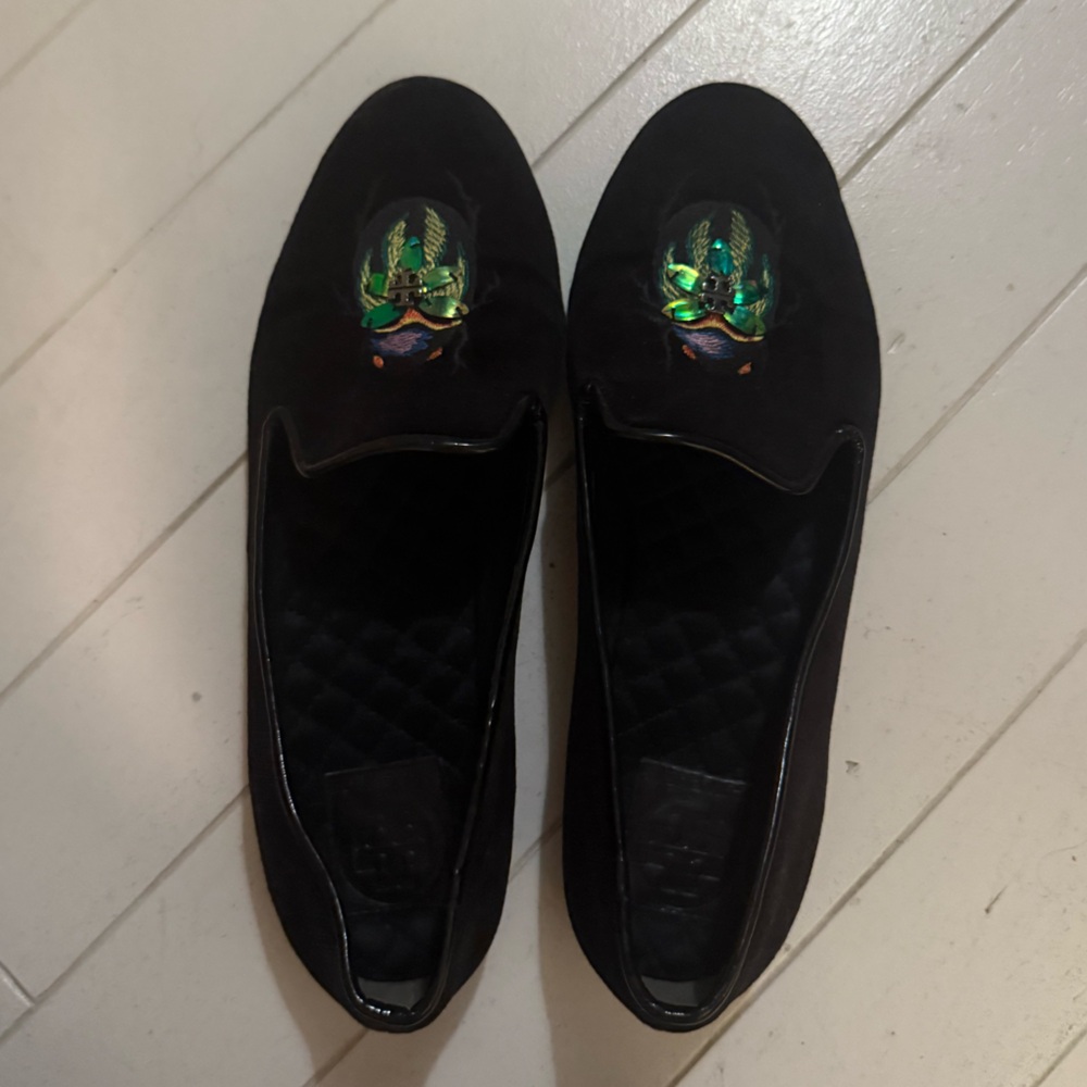 Tory Burch Black Loafers with Green Embroidery
